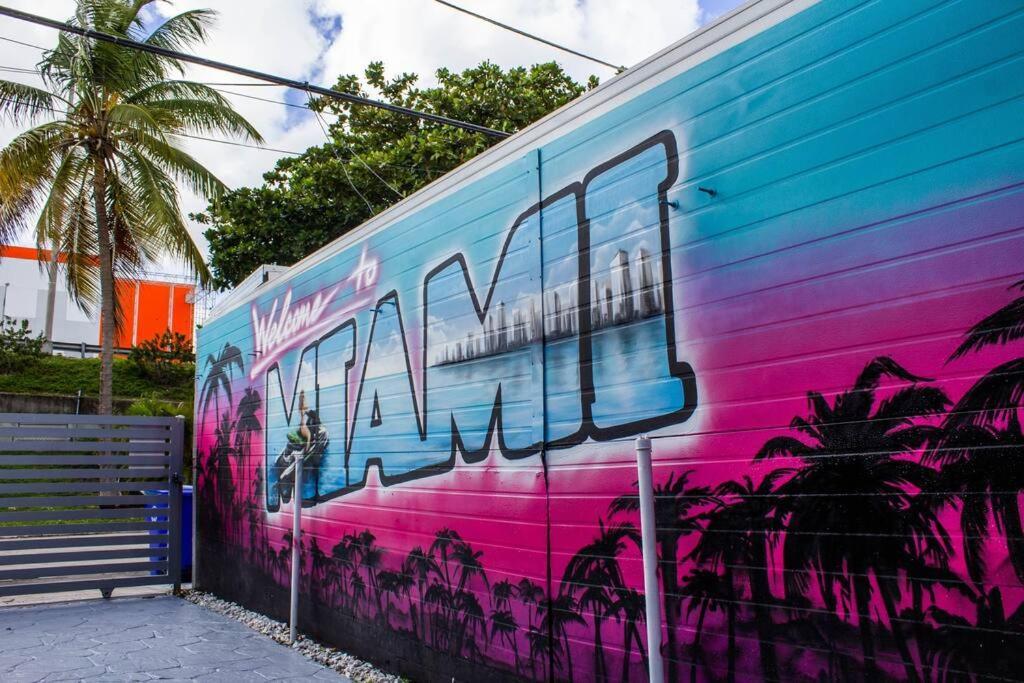 Cozy & Colorful Miami Art Canvas W/Hottub & Murals Exteriér fotografie