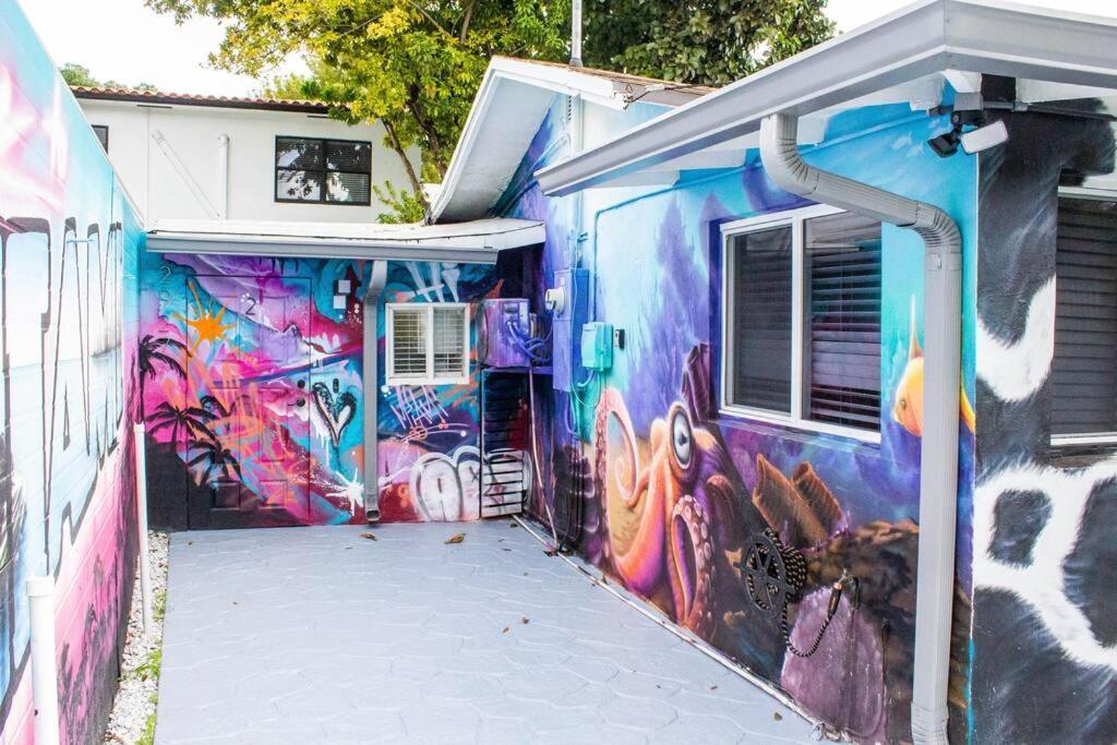 Cozy & Colorful Miami Art Canvas W/Hottub & Murals Exteriér fotografie